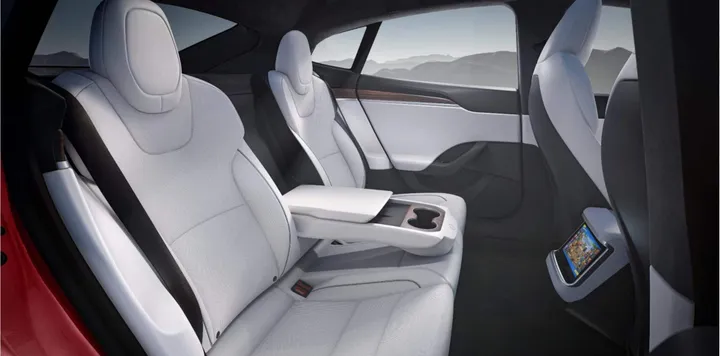 tesla model s achterbank
