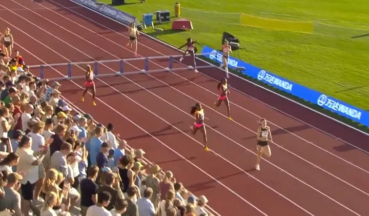 atlete femke bol is in topvorm voor de olympische spelen en showt dan iedereen haar flinke achterzijde