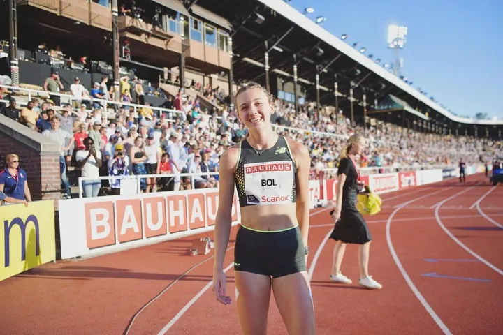 femke bol is in topvorm en laat haar achterzijde aan iedereen zien
