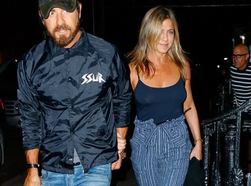 jennifer aniston tepels