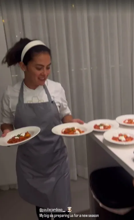 memphis depay laat iedereen de nieuwe vrouw in zijn leven zien