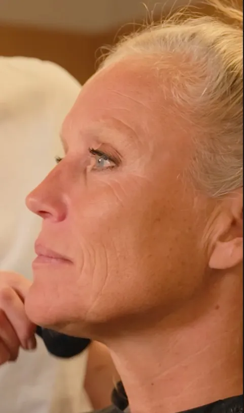 sophie hilbrand laat zichzelf van een nieuwe kant zien door een grote make over