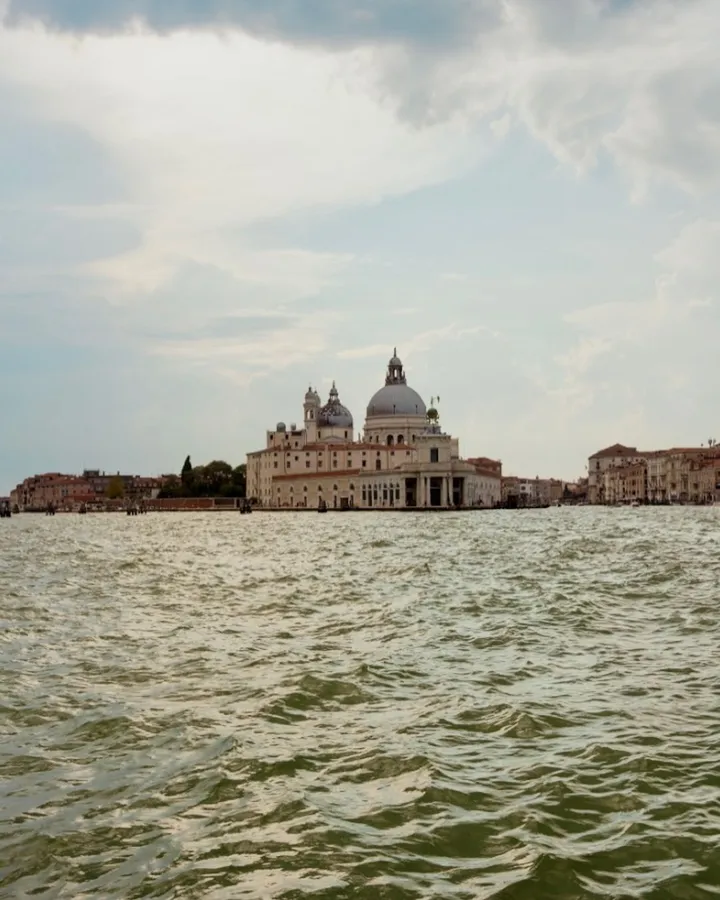 swipe for the best sunset venicefilmfestival 1