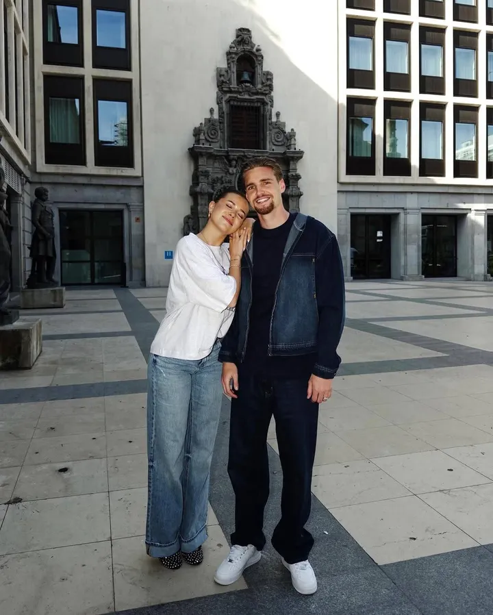 Jade Anna met Kenneth Taylor