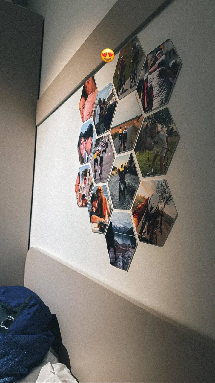 Antoinette muur foto's