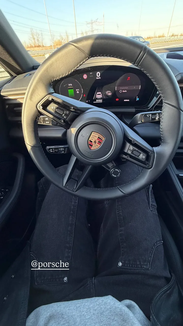 Suzanne Schulting Porsche 2