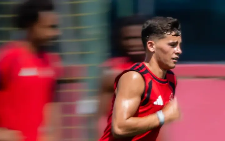 Shea Lacey in training
