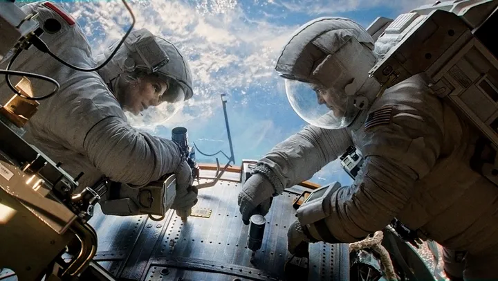 gravity film still a l