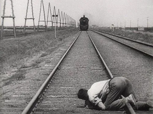 man with the movie camera 1