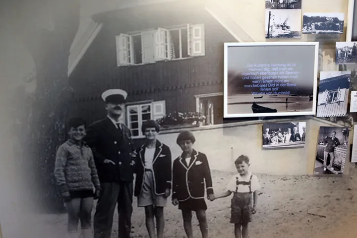 Thomas Mannas su atžalomis. Kartu su vaikais dažnai žaisdavo ir patarnautojos sūnus./M. Patašiaus nuotr.