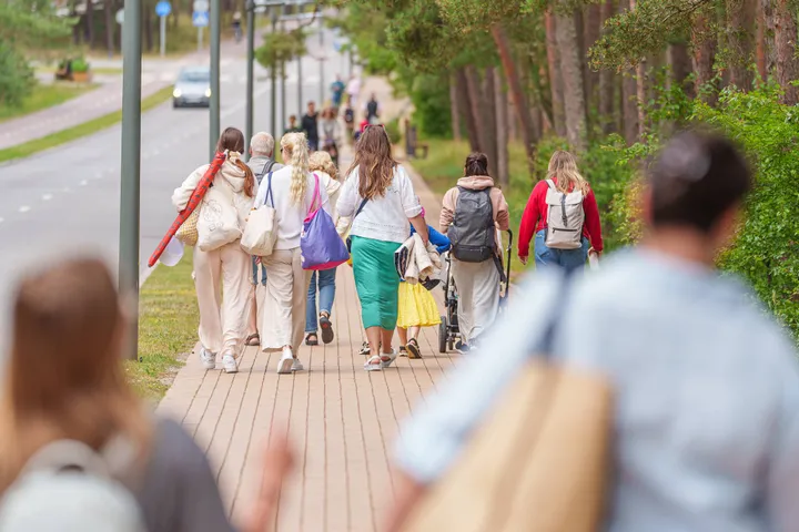 Poilsiautojai Nidoje / R. Tenio nuotr.