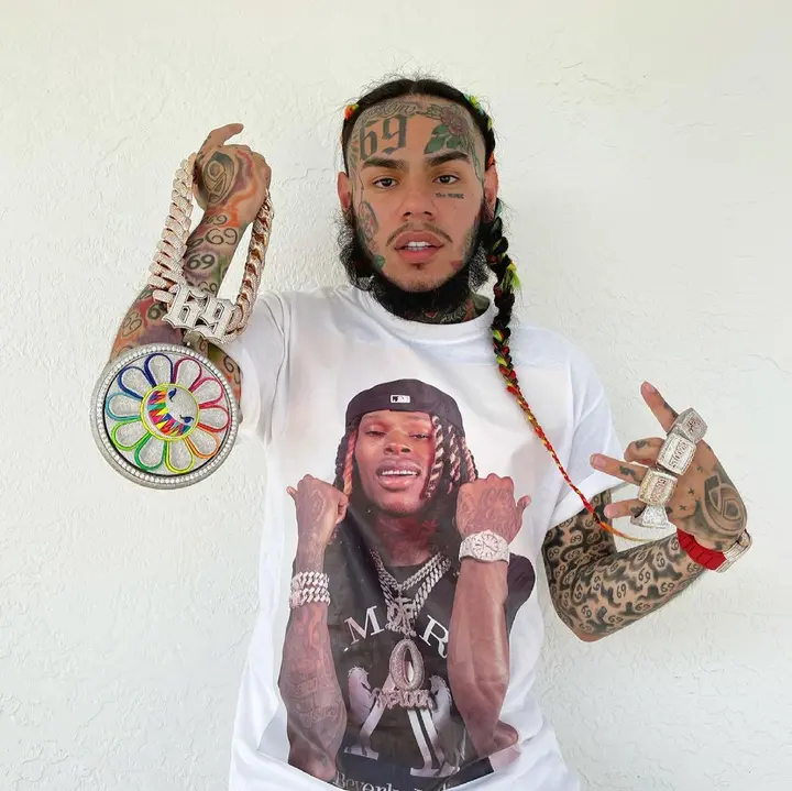 6ix9ine 156279064 257390679300078 4810476801812506746 n