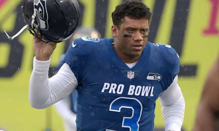 ap football seahawks wilson extension