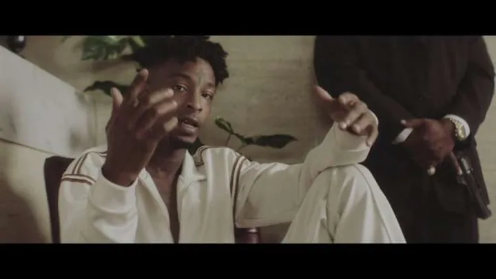 videoclip 21 savage 8211 bank account