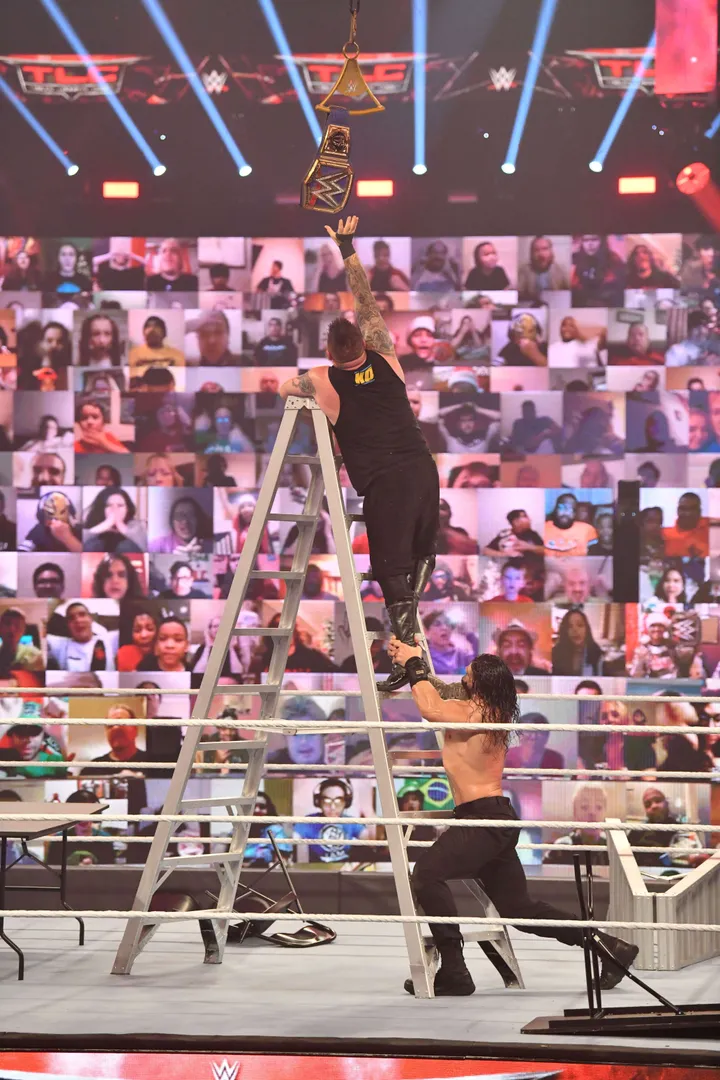 reigns owens wwetlc2020