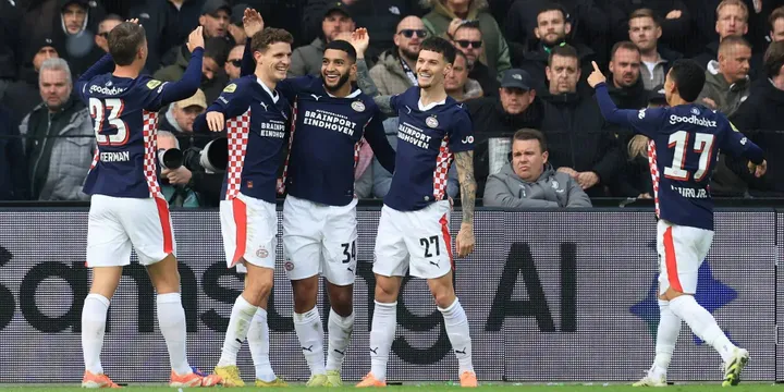 PSV Saibari, Til, Man, Mauro