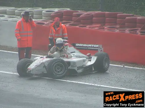 Nico Rosbergs kwalifcatie eindigt boven op Eau Rouge