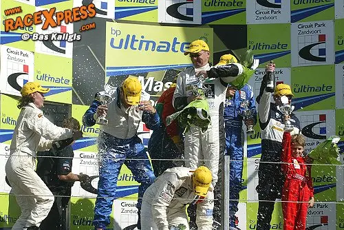 9 dscc podium champagne 5bdg4225 2
