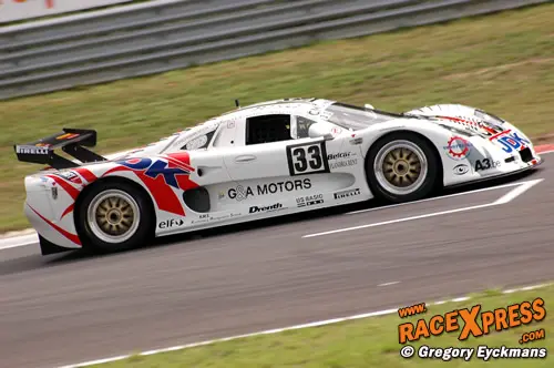 De Mosler van G&A (die pas zijn 2e race rijdt) was de snelste in Klasse 2