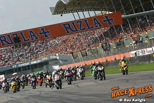 Assen, motoren en een volle bak