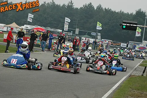 De start van de eerste European Karting Trophy voor prokarts