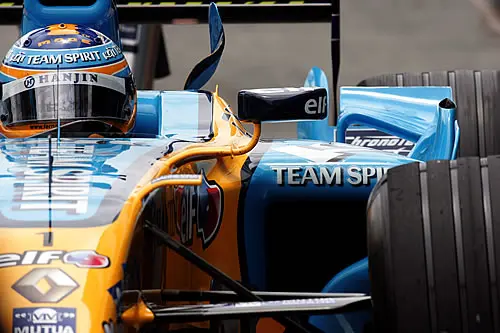Fernando Alonso rijdt naar zijn tweede wereldtitel in de Formule 1
