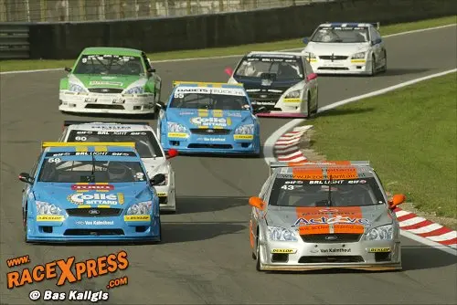 Close Racing in de BRL light