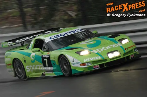 De Sporza Corvette van Kumpen-Longin in de 2e kwalificatiesessie