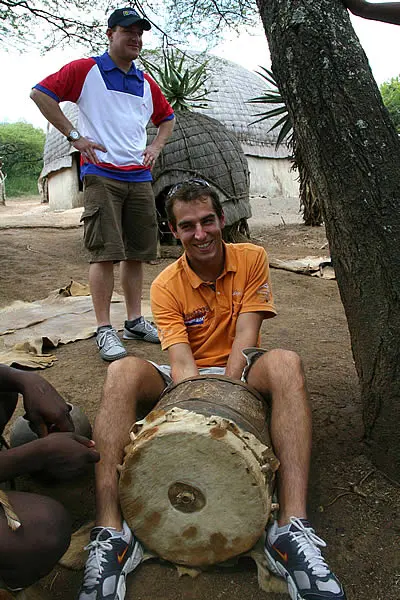 Jeroen Bleekemolen (Nederland) met daar achter Thomas Enge (Tsjechië)