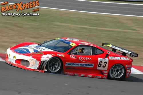Ferrari F430 (al rokend) de Raidillon naar boven