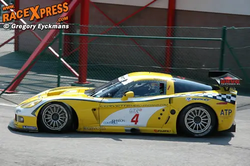 Mike Hezemans achter het stuur van de Corvette C6.R