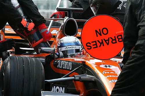 Markus Winkelhock in nieuwe Spyker F1 livery op Silverstone