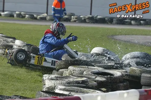 Crash Roy Onken. de pechvogel vindt zijn Waterloo