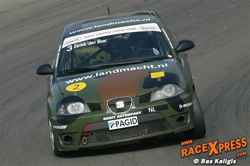 Sarink/Den Boer snelste Landmacht bolide