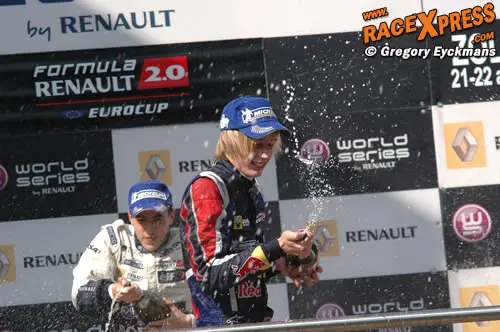 Hartley won de eerste Eurocup FR 2.0 race