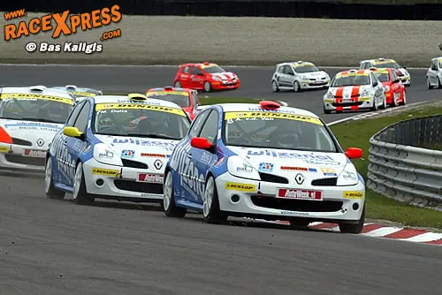 Het Wijzonol Rhesus Racing Team-duo in actie