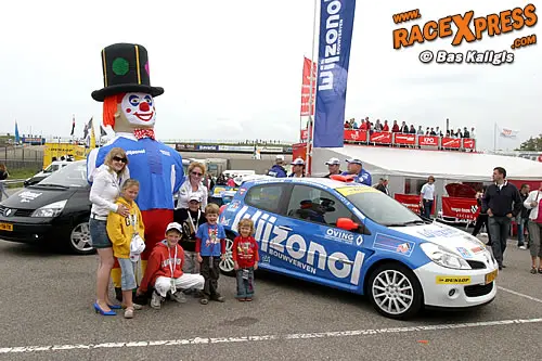Ook een heel grote gast bij Wijzono Rhesus Racing Team