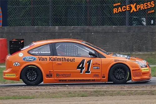 Marijn van Kalmthout naar zege in race 2
