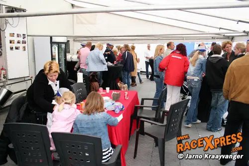 Een gezellige ambiance bij Match Racing