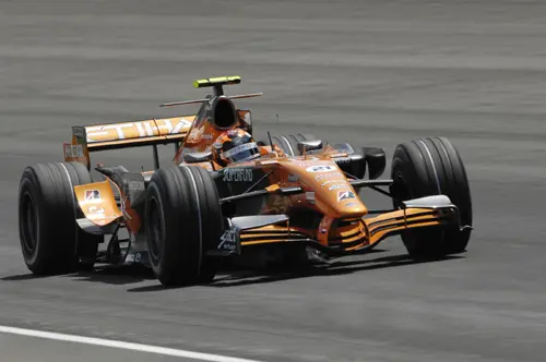 Albers is weer eens sneller dan Sutil