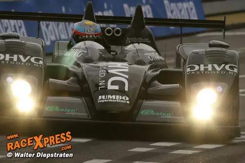 De Le Mans Dome van Jan Lammers met David Hart achter het stuur