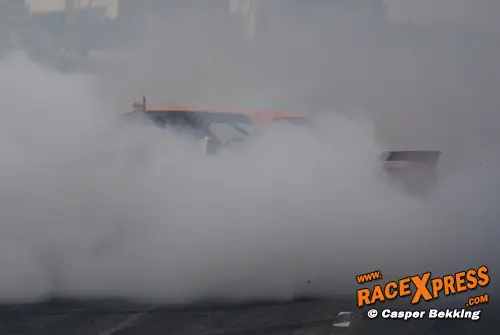 Driftauto's en rook, zij horen bij elkaar