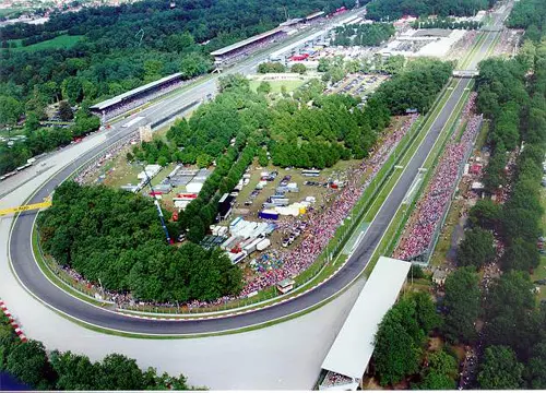 Parabolica vanuit de lucht