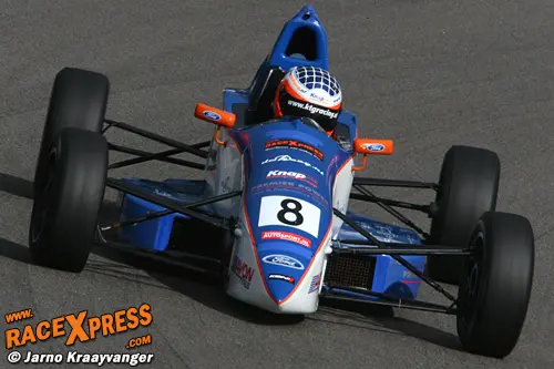Simon Knap, hier in actie met de Formule Ford van KTG Racing