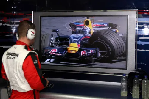 Coulthard kwam hard in aanraking met Massa