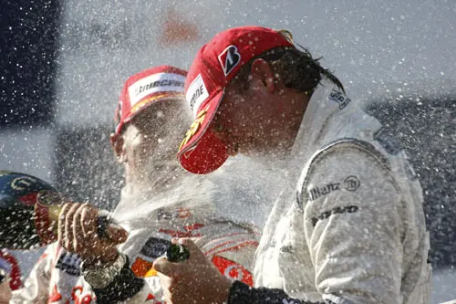Nico Rosberg is uitzinnig met zijn podiumplaats