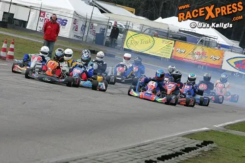 Start 125cc automaat, Bastian Hummel leidt