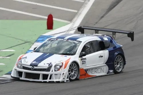 De Astra met schade tijdens de zondagsrace op Hockenheim