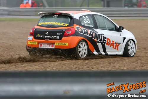 rx clio r1 img 5999