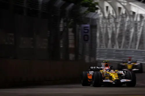 Piquet schrijft Renault af